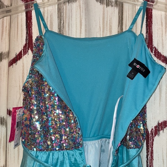 NWT - girls party/cocktail dress size 14 - Sequins, fancy- Holiday Dress🎁 - Picture 10 of 16